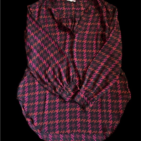 Maurices top🩷Size LG. - Picture 3 of 4